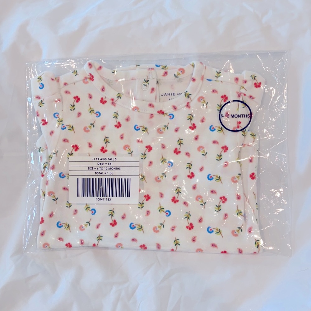 Brand new girls 6-12 month janie and jack long sleeved onesie